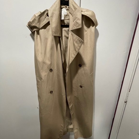 Classic Tan sleeveless Trench Coat - Picture 1 of 2